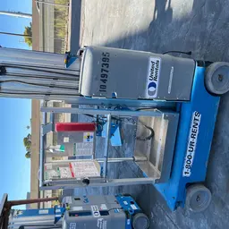 2016 Genie GR-20 Self-Propelled One-Person Lift