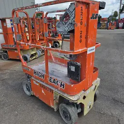 2019 JLG 1230ES Self-Propelled One-Person Lift