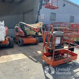 2018 JLG E450AJ Articulating Boom Lift