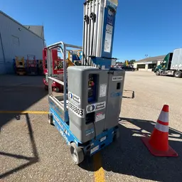 2018 Genie GR-20 Self-Propelled One-Person Lift