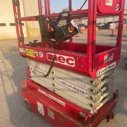 2018 MEC MICRO 19 Scissor Lift