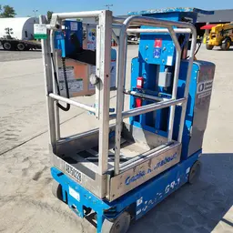 2017 Genie GR-12 Self-Propelled One-Person Lift