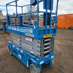2017 Genie GS-3232 Scissor Lift