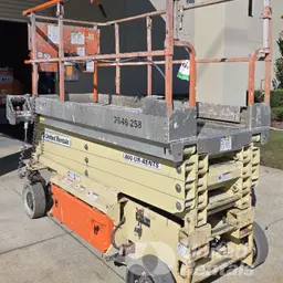 2015 JLG 2646ES Scissor Lift