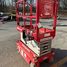 2018 MEC MICRO 19 Scissor Lift