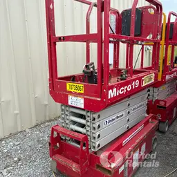 2018 MEC MICRO 19 Scissor Lift