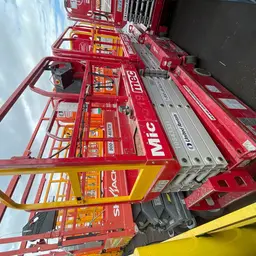 2018 MEC MICRO 19 Scissor Lift