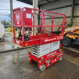 2018 MEC MICRO 19 Scissor Lift