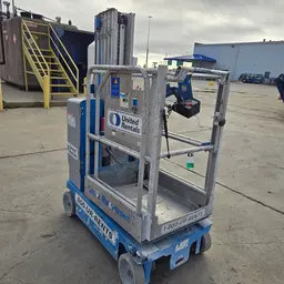 2018 Genie GR-20 Self-Propelled One-Person Lift