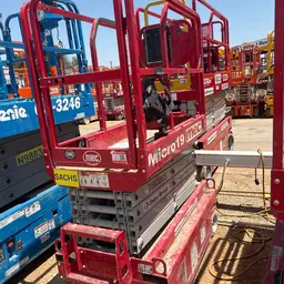 2018 MEC MICRO 19 Scissor Lift