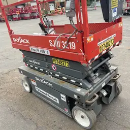 2018 Skyjack SJIII3219 Scissor Lift