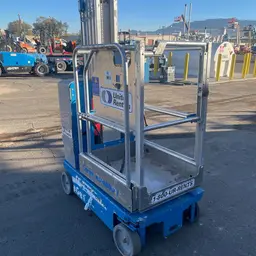 2017 Genie GR-20 Self-Propelled One-Person Lift
