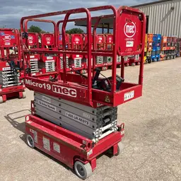 2018 MEC MICRO 19 Scissor Lift