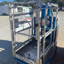 2017 Genie GR-20 Self-Propelled One-Person Lift