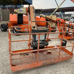 2013 JLG 800AJ Articulating Boom Lift