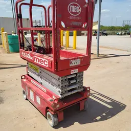 2017 MEC 1330SE Scissor Lift