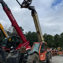 2019 JLG 1055 Forklift