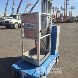 2018 Genie GR-20 Self-Propelled One-Person Lift