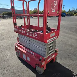 2019 MEC MICRO 19 Scissor Lift