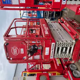 2018 MEC MICRO 19 Scissor Lift
