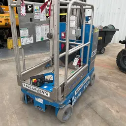 2018 Genie GR-20 Self-Propelled One-Person Lift