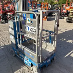 2018 Genie GR-20 Self-Propelled One-Person Lift
