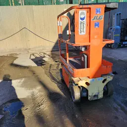 2016 JLG 1230ES Self-Propelled One-Person Lift