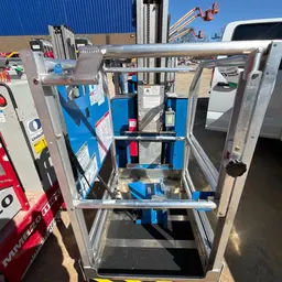 2018 Genie GR-20 Self-Propelled One-Person Lift