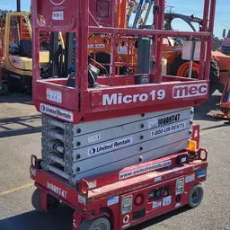2018 MEC MICRO 19 Scissor Lift