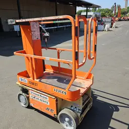 2019 JLG 1230ES Self-Propelled One-Person Lift
